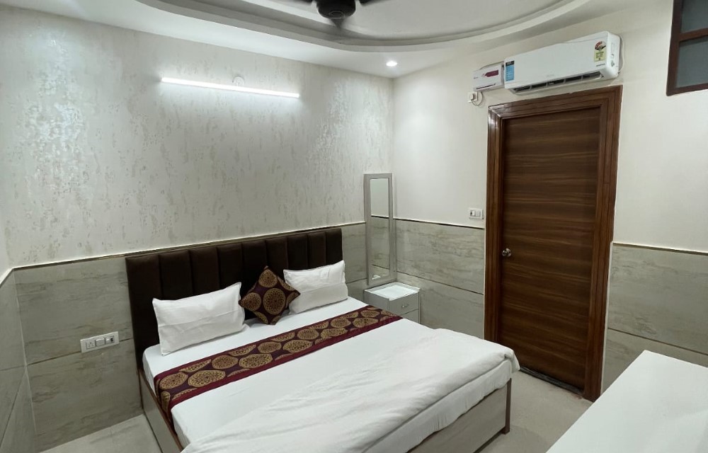 Gallery Picture